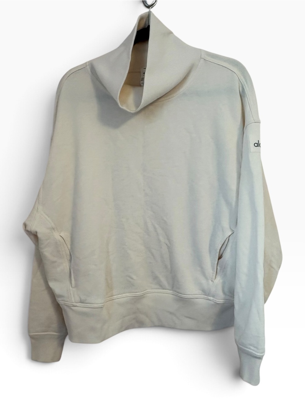 ALO Yoga Cream Turtleneck Sweatshirt, size small